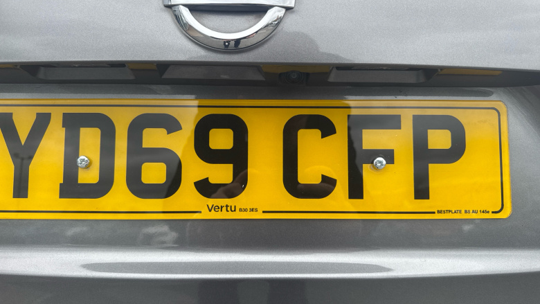 Nissan Qashqai 1.3 DiG-T Acenta Premium 5dr Petrol Hatchback